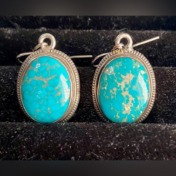 Jewelry - Vintage SS Turquoise pendant earrings